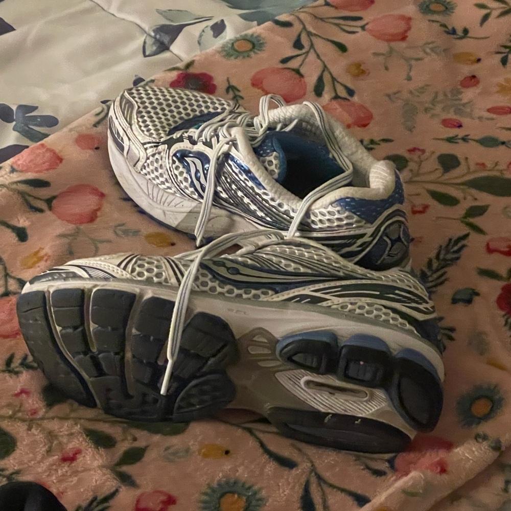 $40 Sneaker Bundle Get ‘Em While It’s - image 1